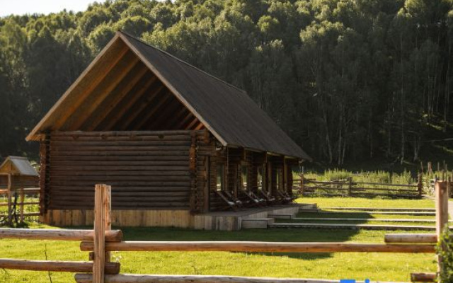 Hemu Kuoye Dream Horse Homestay (Century-old House Branch) – Outside – Altay