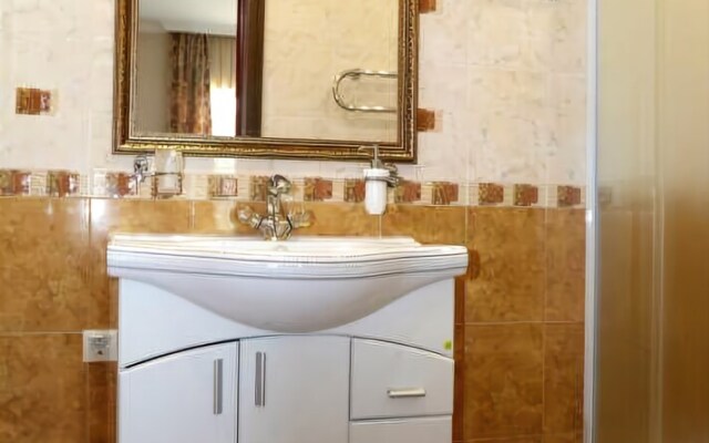 Adler Gold Guest House