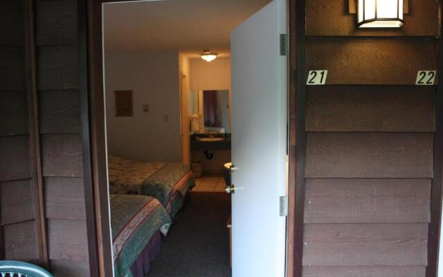 Sunwapta Falls Rocky Mountain Lodge