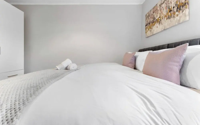 Luxe Stays Putney & Stamford
