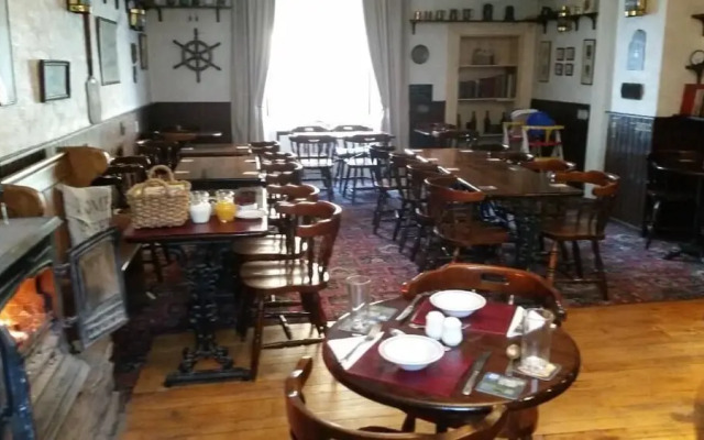 Blue Peter Hotel