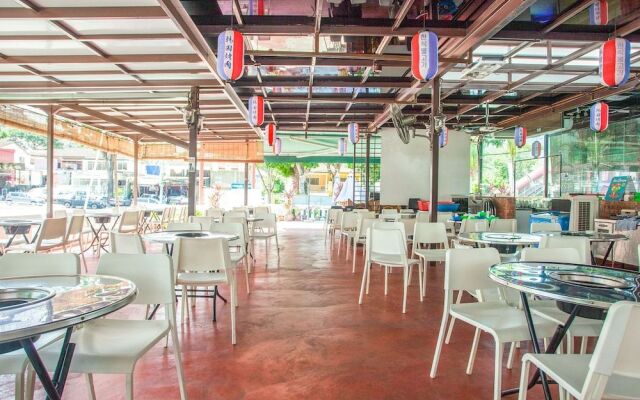 Oyo Capital O 89353 Nostalgia Boutique Hotel And Restaurant