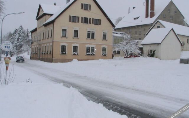 Landgasthof & Land-gut-Hotel Zur Rose