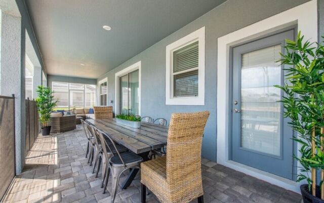 Champions Gate 8 Bedroom Villa by Redawning