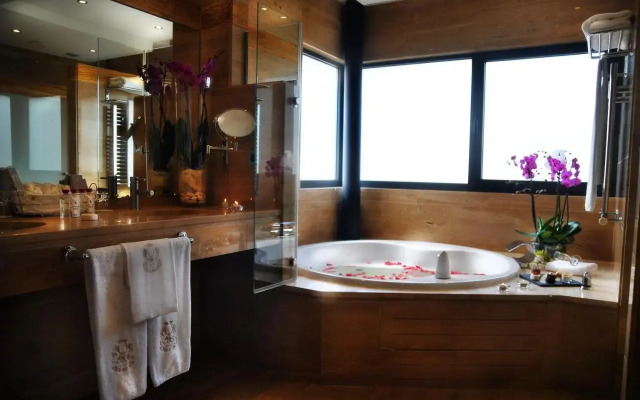 Pazo Los Escudos Hotel And Spa Resort