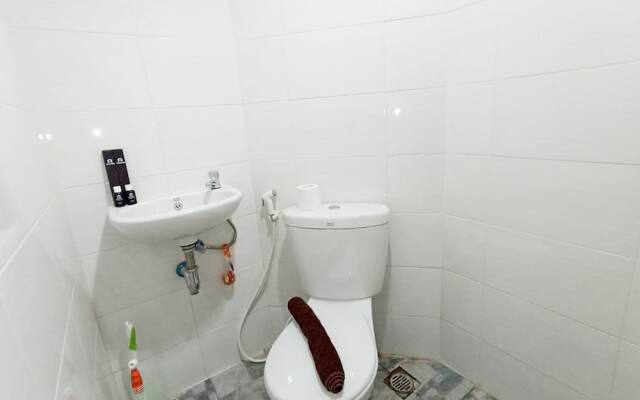 Homey And Cozy Living Studio Amartha View Apartment