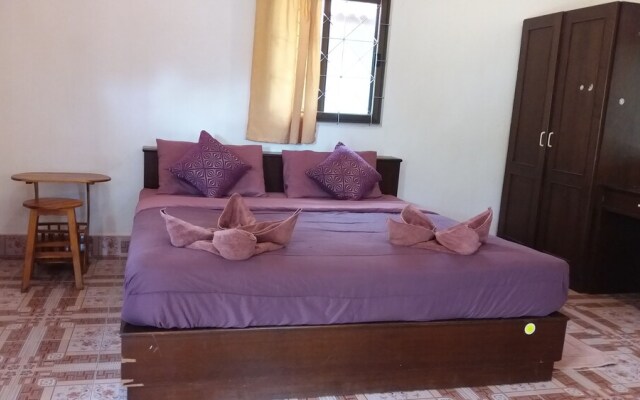 Lanta School Beach Resort