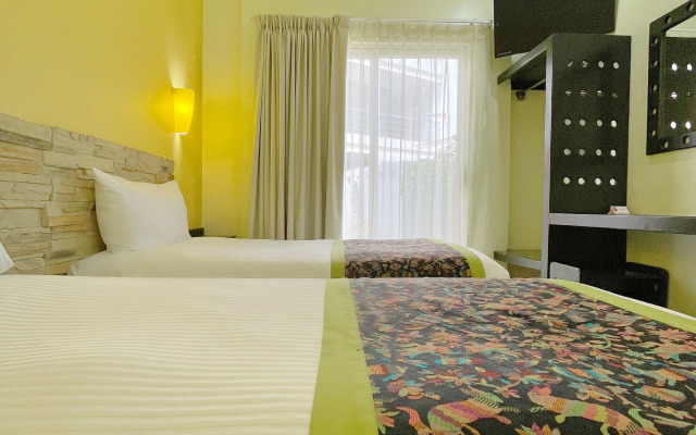 Seven Crown Express & Suites by Kavia