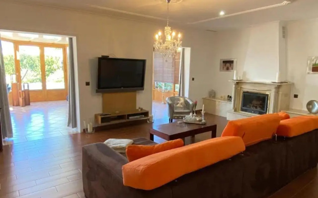 Coastal House in La Marina-sleeps6 - Private Pool
