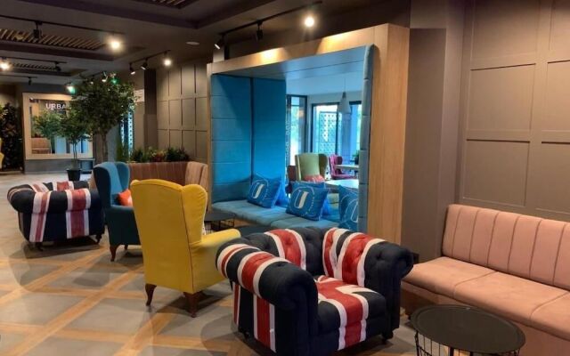 Urban Hotel