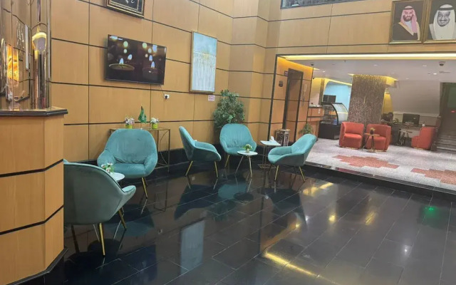 Al Thanaa Al Raqi Serviced Apartments