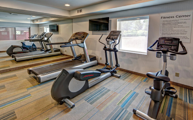Holiday Inn Express Roslyn - Manhasset Area by IHG