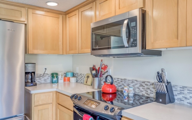 New Listing! Spacious Riverfront Gem W/ Firepit Home