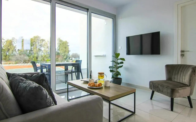 Phaedrus Living - Seaside Executive Flat Harbour 204