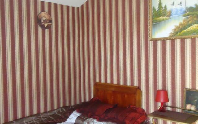 Family House Roja