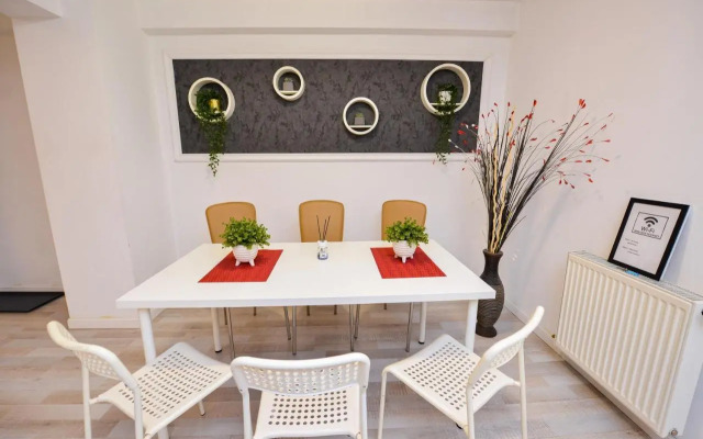 Pierre Cardin Deluxe Apartment With Terrace by Magniflex