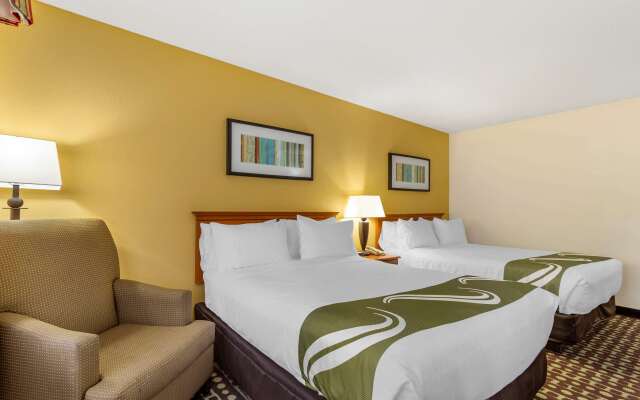 Quality Inn Fayetteville near Historic Downtown Square