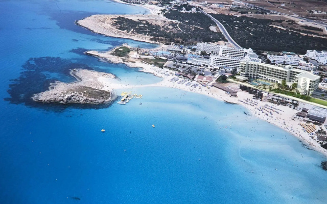 Vassos Nissi Plage  & Spa