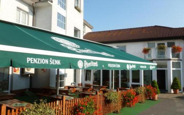 Penzion A Restaurace Šenk