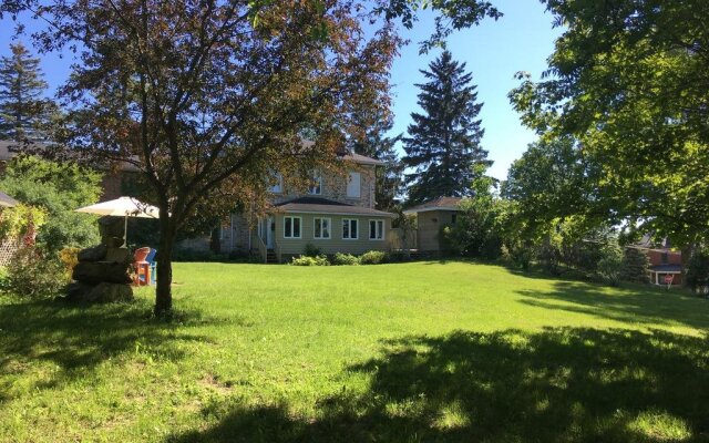 Denaut Mansion Country Inn