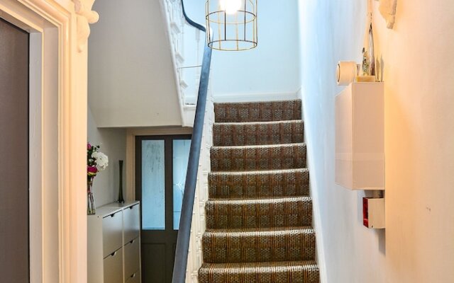 Captivating 3-bed House in Swansea Town Center
