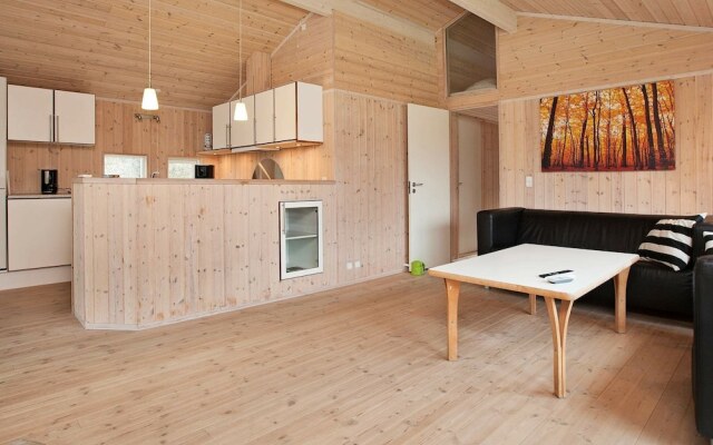 Rustic Holiday Home in Hovedstaden Near the Sea
