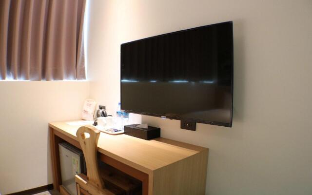 Chii Lih Hotel - Kaohsiung Love River