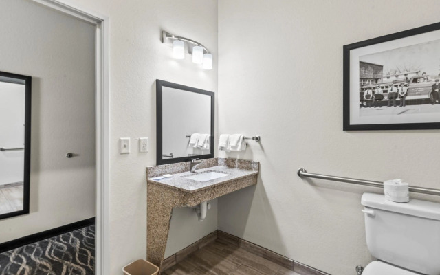 Cobblestone Hotel & Suites - Cullman