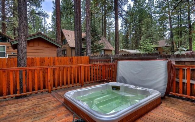 No. 21 Tamarack Lodge Cabin