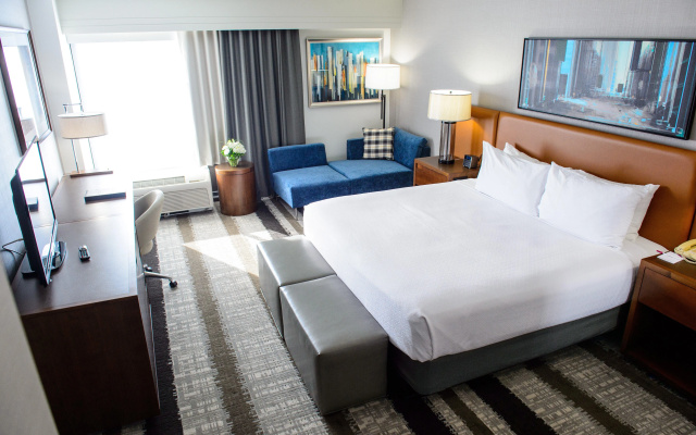 Crowne Plaza Dulles Airport by IHG