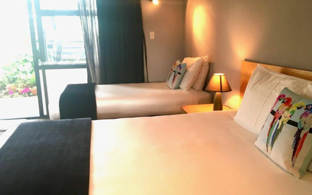 Hacienda Motor Lodge