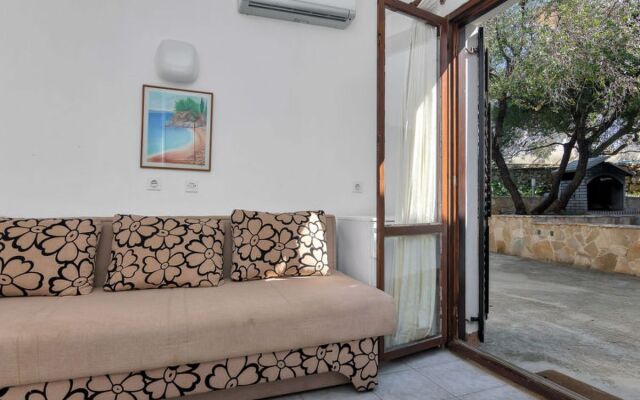 Apartment Cico Hvar/Pokrivenik 31926