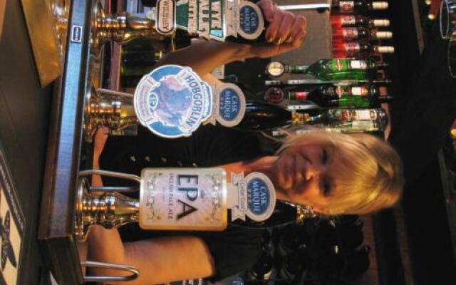 Three Horseshoes Inn