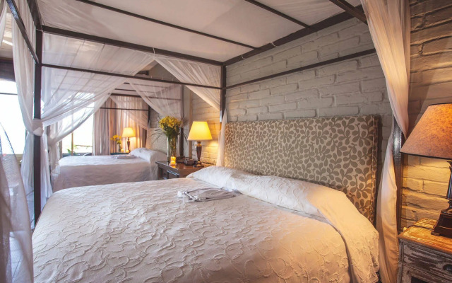 Quinta Maria Cortez Beach Hotel