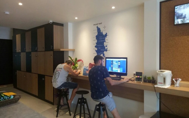 Stay@kata Poshtel