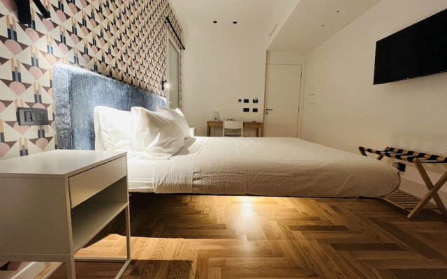 Marina Boutique Rooms