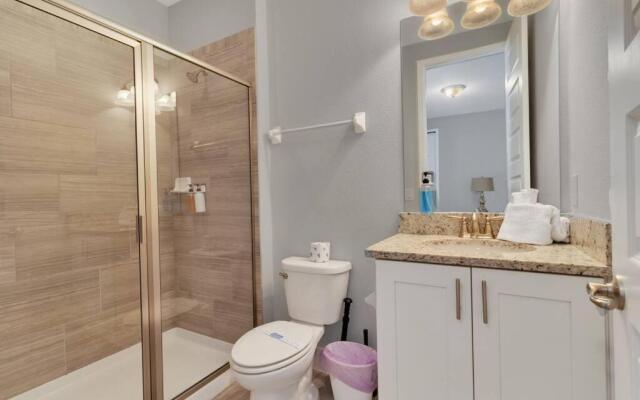 451-Luxury Villa wMovie Theater and Arcade