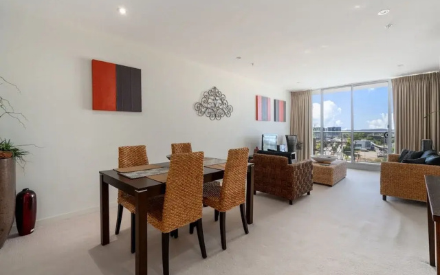 Comfortable 1-bed Apartment With Balcony