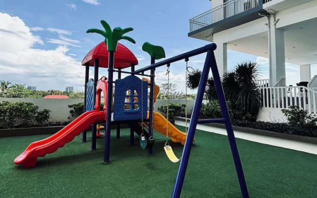 A Smooth & Cozy City Loft