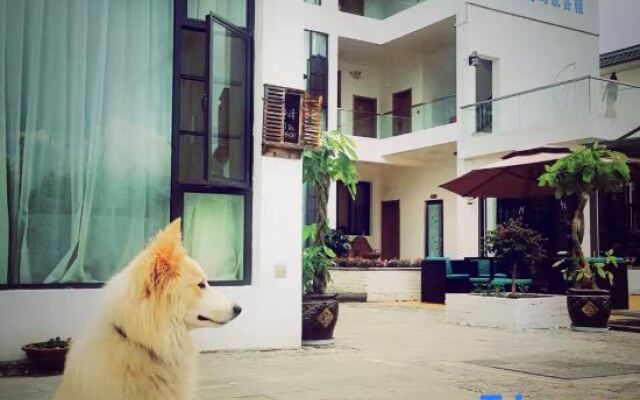 Xiyu Lake-view Hostel