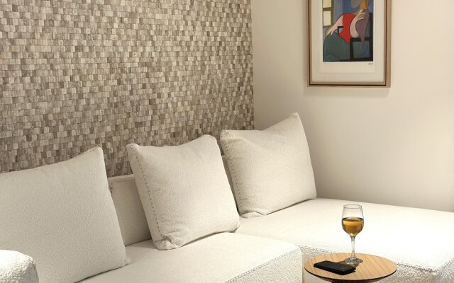 AIONION RESIDENCES by K&K