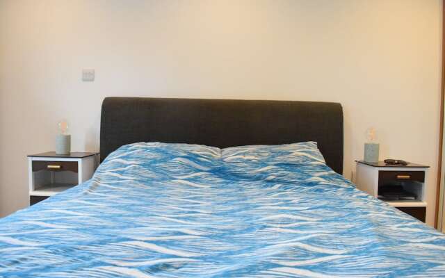 1 Bedroom Modern Flat in Central London