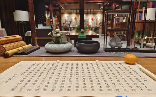 Ningbo Cloud Hotel (Cicheng Ancient County Chengchenghuang Temple)