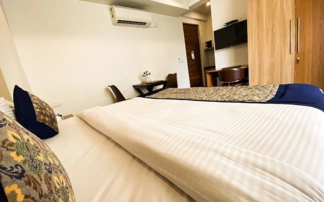Sky Suites Huda City Center