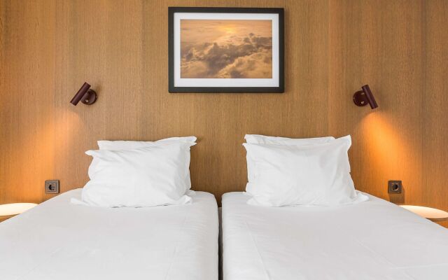 Ten Hotel
