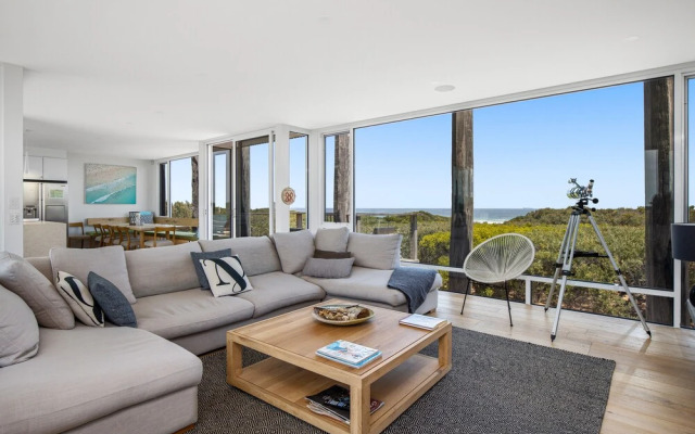 Pole House Beach Retreat Ocean Views