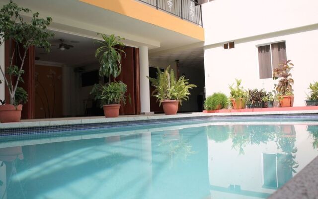 Отель Windsor Plaza