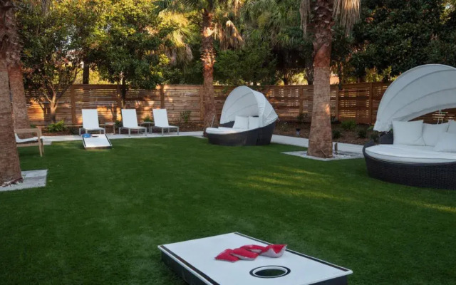 Hotel Indigo Mount Pleasant by IHG