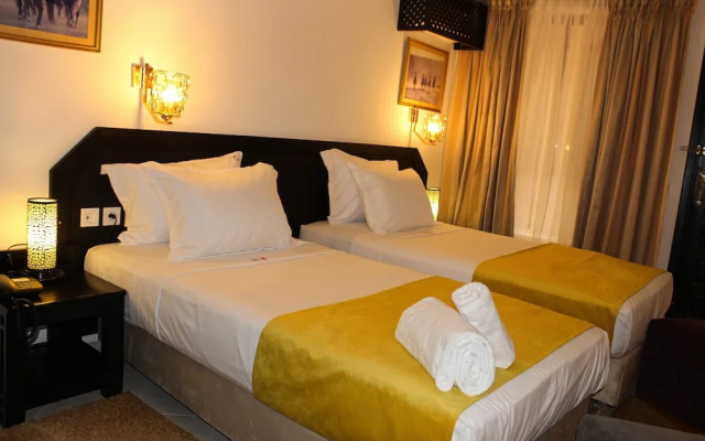 MAJOREL PEARL  Restaurant Piscine SPA