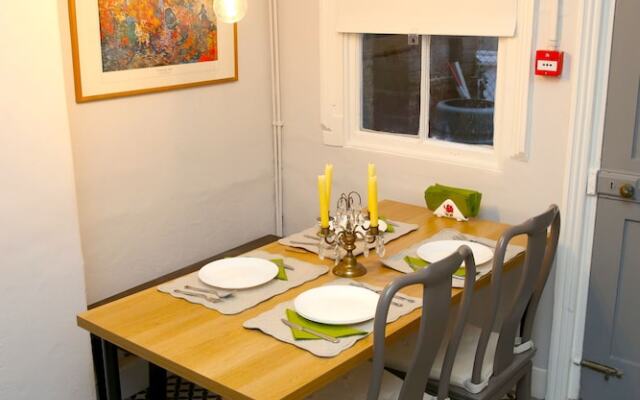 Croydon Luxurious Home